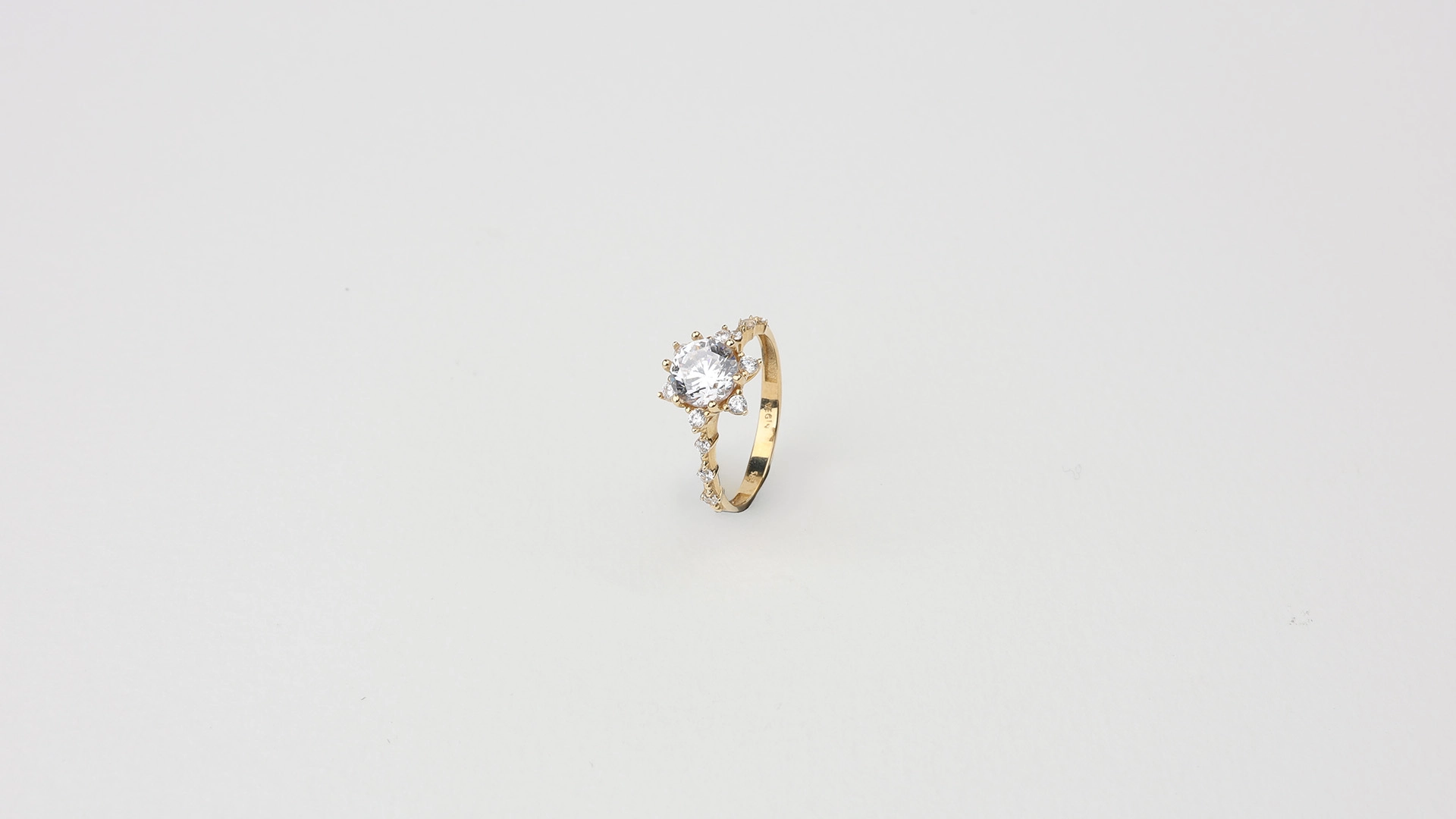 Lotus Çiçeği Tek Taş Yüzük